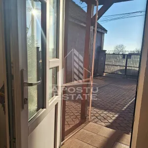 Casa Individuala in zona linistita in  Giarmata -Vii - foto 12