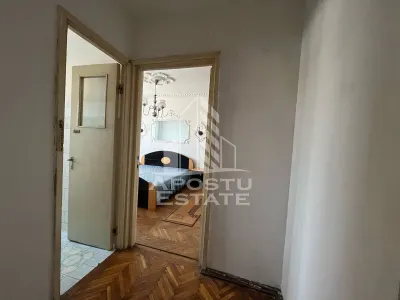Apartament cu 3 camere, decomandat, situat in zona Sagului - foto 6