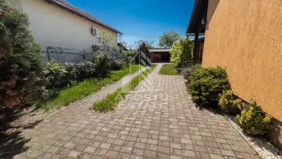 Casa complet mobilata, cu curte si garaj, in Sannicolau Mare - foto 2