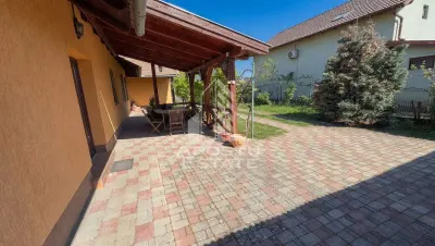 Casa complet mobilata, cu curte si garaj, in Sannicolau Mare - foto 4