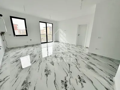 Apartamente cu 2 camere disponibile imediat la intrare in Giroc. - Giroc