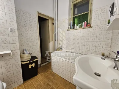 Apartament 4 camere, confort 1 sporit, parteer inalt in Piata Maria - foto 7