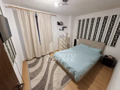 Apartament cu 4 camere de vanzare, etaj intermediar, Mircea cel batran - foto 2