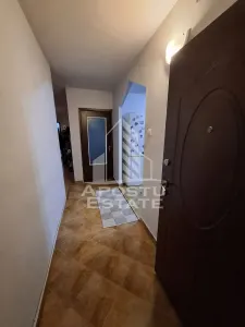 Apartament cu 4 camere de vanzare, etaj intermediar, Mircea cel batran - foto 9