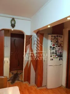 Apartament  cu 2 camere, decomandat, situat in  zona Iosefin - foto 6
