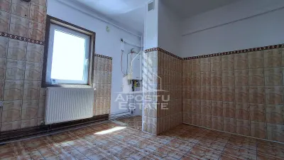 Apartament 3 camere,decomandat, nemobilat, Confectii - foto 10