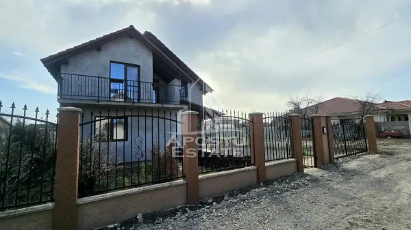 Casă 4 camere Sânmihaiu Român - poza 1