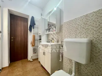 Casa cu 2 apartamente – zona Piata Catedralei - foto 14