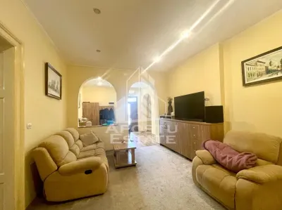 Casa cu 2 apartamente – zona Piata Catedralei - foto 5