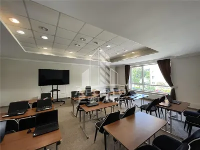 Spatiu birouri, 60 mp, Et.1, Complexul Studentesc - foto 2