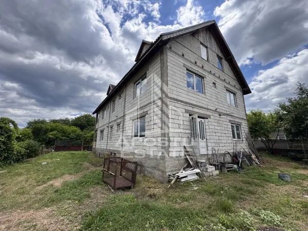 Casă 10 camere Farcadin - poza 5