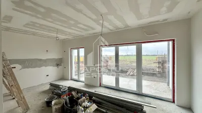 Apartamente de vanzare cu 4 camere si curte,  Torontalului Timisoara - foto 2