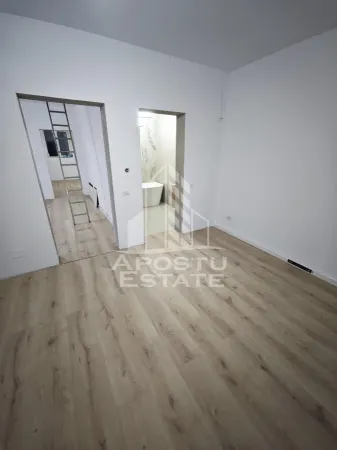 Casă 4 camere Dumbrăvița - poza 1