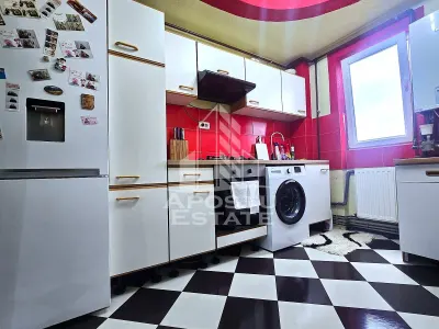 Apartament 3 camere decomandat, etaj 4/4 negociabil - Arad
