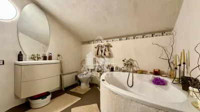 Casa individuala cu 6 camere in Dumbravita - foto 18