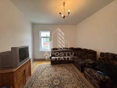 Casa cu acces stradal si posibilitate de recompartimentare - foto 5