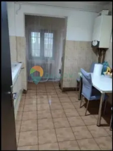 Apartament 3 camere, 80mp, curte privata -Podul de Piatra - foto 4