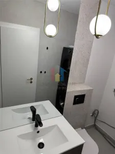 1 camera transformat in 2 camere, TOTUL NOU, Mobilat si Utilat, Independentei - foto 11
