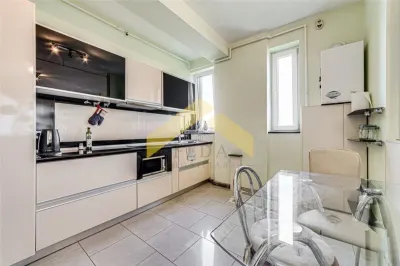 Apartament de inchiriat ansamblul Bermo, zona Banu Maracine - foto 9