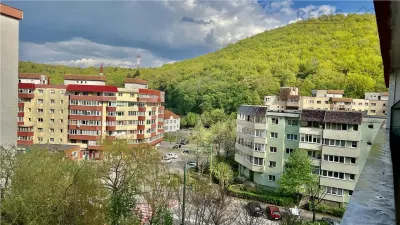 Inchiriere 3 camere decomandat Racadau, etaj intermediar - Brasov