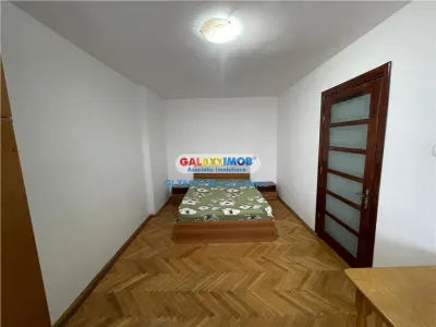 Inchiriere apartament 3 camere, in Ploiesti, zona Ultracentrala - foto 2
