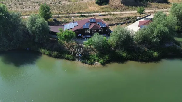 Casă 4 camere Bors - poza 1