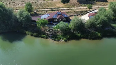 MDI Casa din busteni cu balta - Bors