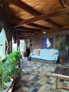 MDI Casa din busteni cu balta - foto 21