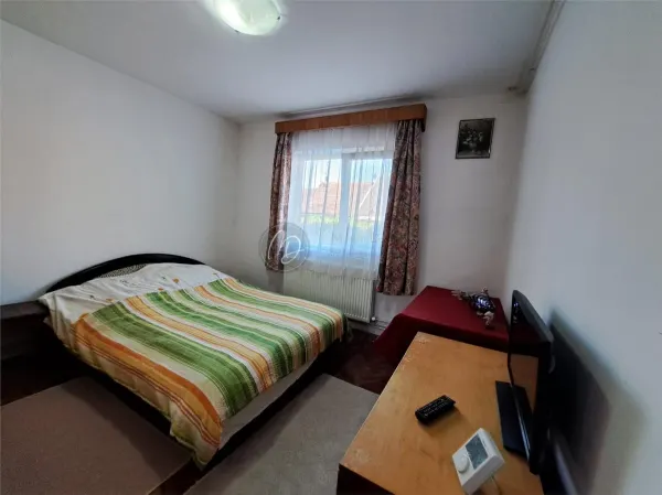 Apartament 2 camere Marghita - poza 1