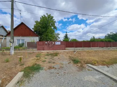 MDI casa cu dublu front stradal la Saniob - Saniob