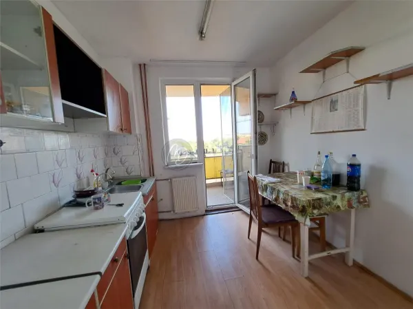 Apartament 3 camere Oradea - poza 1