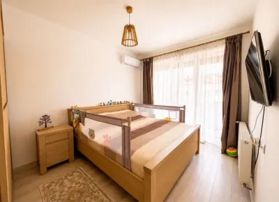 Apartament 3 camere Tractorul-Qualis,lux,mobilat-utilat,parcare,189000 Euro neg - foto 2