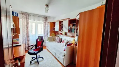 Apartament 3 camere decomandat Scriitorilor - foto 3