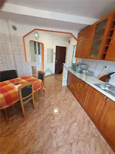 Apartament 2 camere decomandat intrare Racadau - foto 3