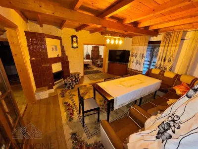 Casa spatioasa, ideala pentru locuinta sau afacere – 1500 mp teren, situata pe drumul principal  Vrancea -- Brasov - foto 19
