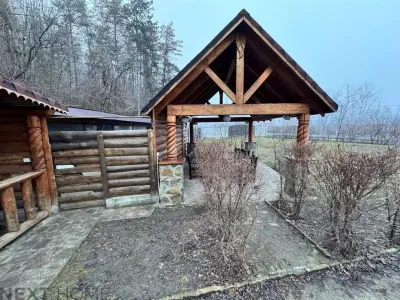 Casa spatioasa, ideala pentru locuinta sau afacere – 1500 mp teren, situata pe drumul principal  Vrancea -- Brasov - foto 5