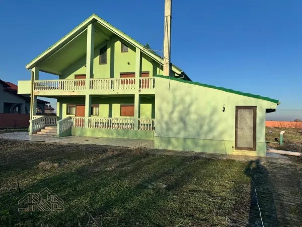Casă 6 camere Botarlau - poza 1
