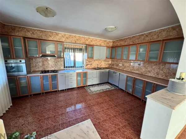 Casă 6 camere Botarlau - poza 8