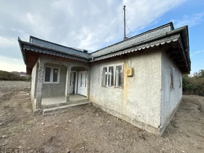 Casa de vanzare in Vulturu | Teren 2.000 mp | Curte generoasa | Ideala pentru locuit sau investitie - foto 2