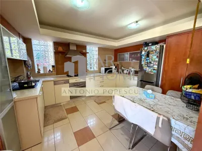 Casa 4 camere plus dependinte, in Ploiesti, zona centrala. - foto 19
