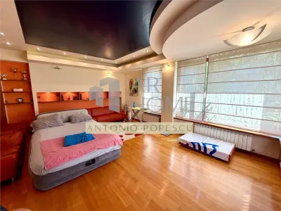 Casa 4 camere plus dependinte, in Ploiesti, zona centrala. - foto 9