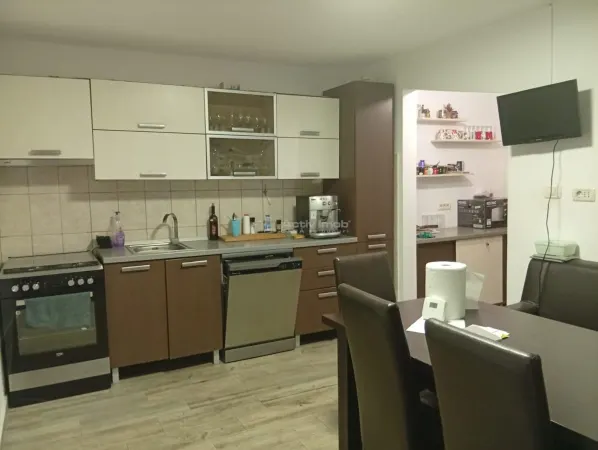 Casă 3 camere Arad - poza 1