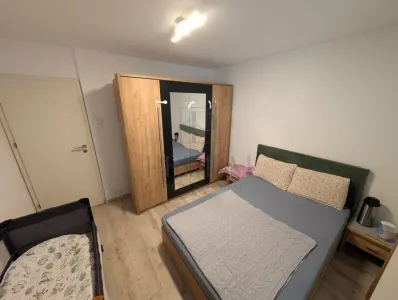 SOARELUI - PARTER - 3 CAMERE - 2 BAI - DECOMANDAT - CENTRALA PROPRIE - RENOVAT - Timisoara