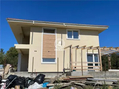 Vila individuala cu 4 camere si 2 bai, de vanzare in Valea Adanca - foto 4