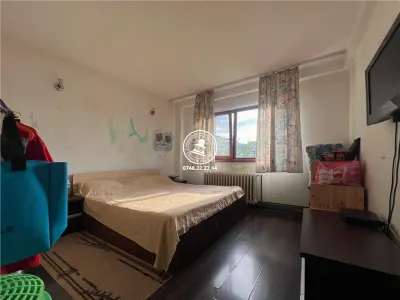Apartament 3 camere  de vanzare  Nicolina, - foto 2