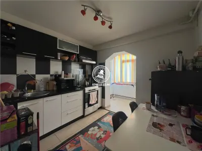 Apartament 3 camere  de vanzare  Nicolina, - foto 5