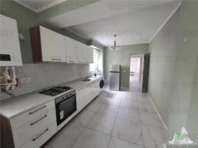 Vila de VANZARE Crevedia pretabil resedinta /Iinvestitie - foto 4