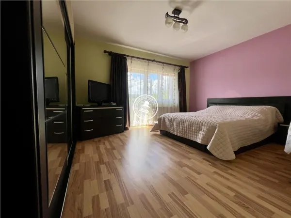 Casă 4 camere Miroslava - poza 20