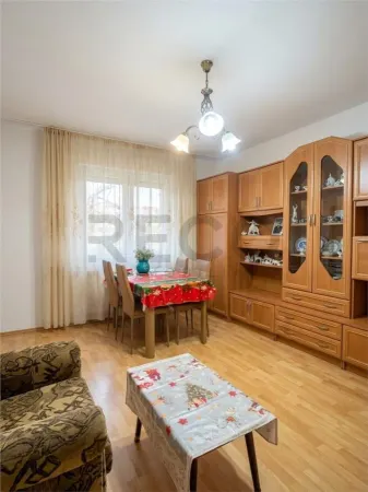 Apartament 3 camere Oradea - poza 2
