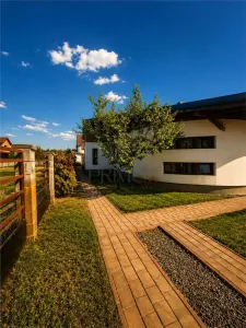 CASĂ INDIVIDUALĂ PREMIUM | MOȘNIȚA NOUĂ | 167 MP UTILI | TEREN 612 MP | - Mosnita Veche